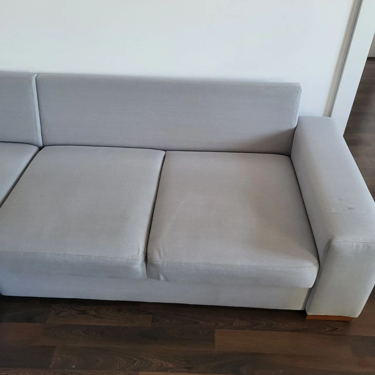 Kanapa po praniu tapicerki