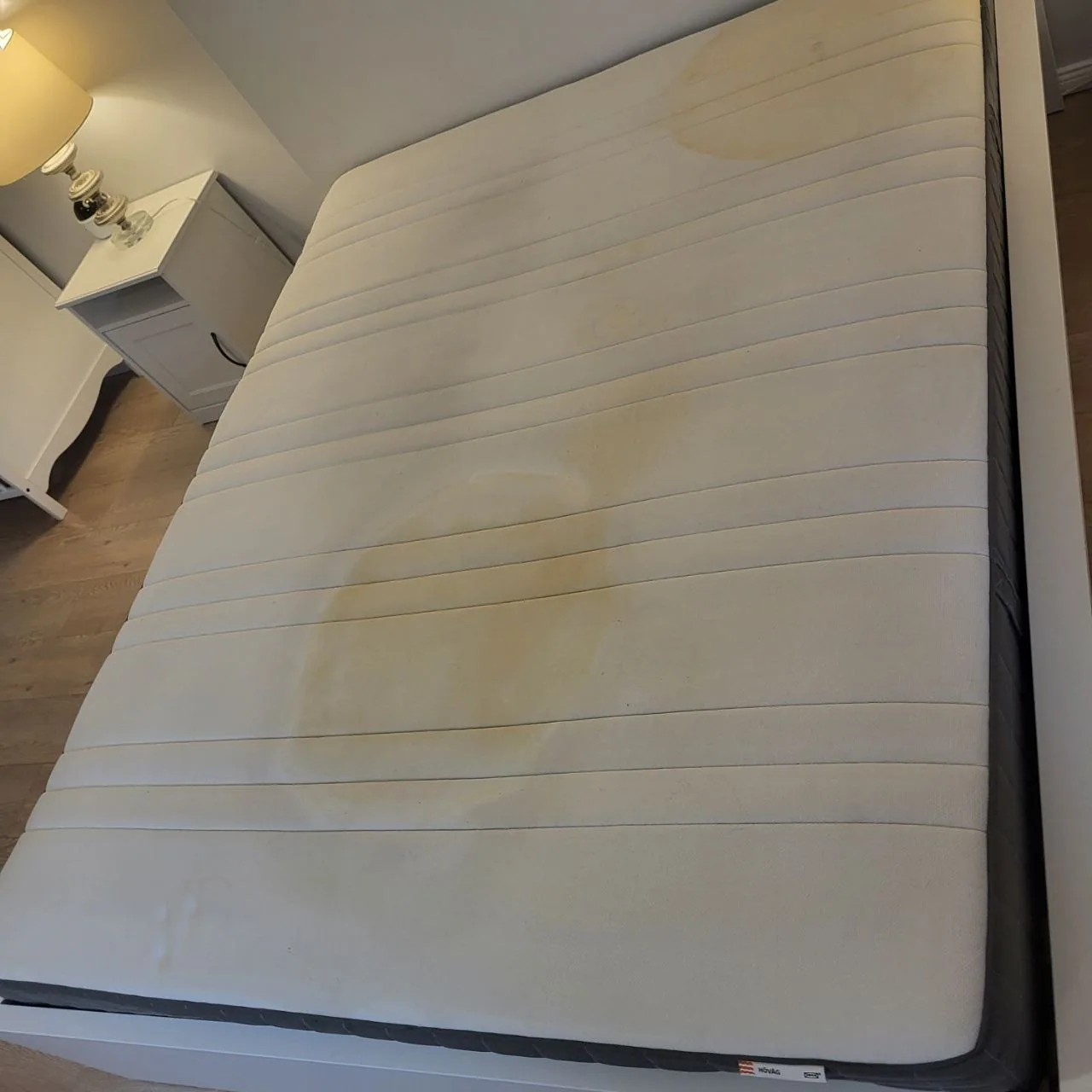 Materac przed praniem